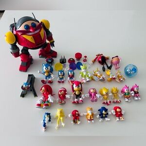 ❗️SOLD❗️Lot of Sonic the Hedgehog Figures and Toys